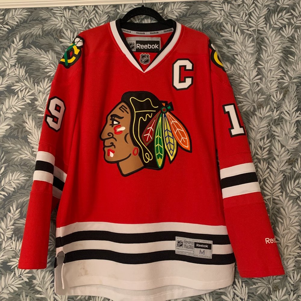 Blackhawks Number 19 Toews Jersey
